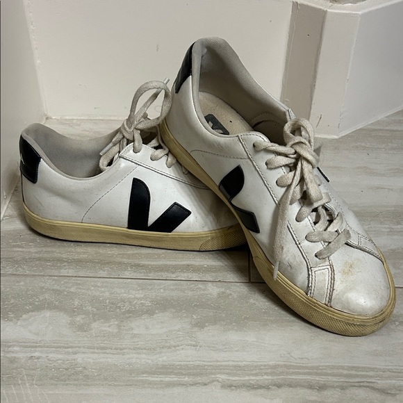 Veja Shoes - Veja Esplar White Leather Sneakers with Black V Detail 39/8